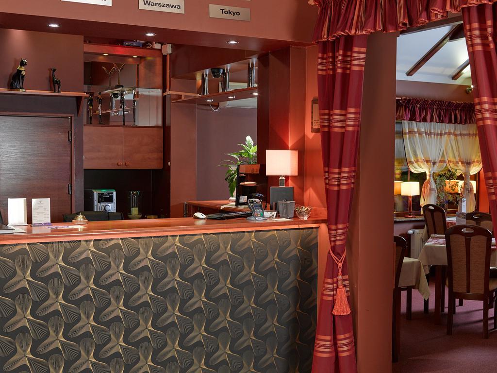 Aura - Hotel & Restaurant & Sauna Zielona Gora  Exterior photo