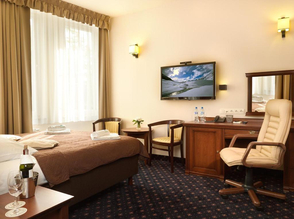 Aura - Hotel & Restaurant & Sauna Zielona Gora  Room photo